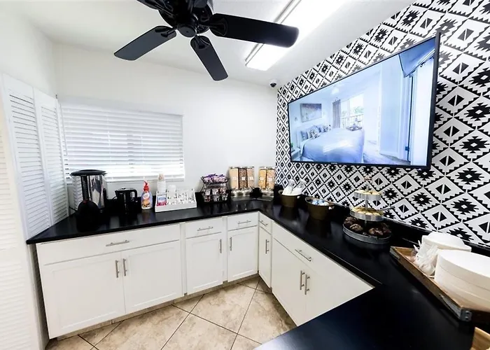 211 Fully Furnished 1br Suite-outdoor Pool Scottsdale