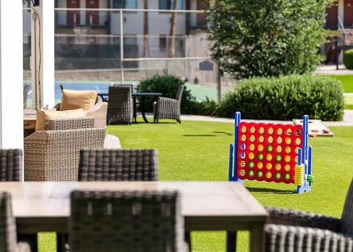 Apartment 211 Fully Furnished 1br Suite-outdoor Pool *
