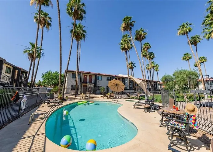 211 Fully Furnished 1br Suite-outdoor Pool Apartment *